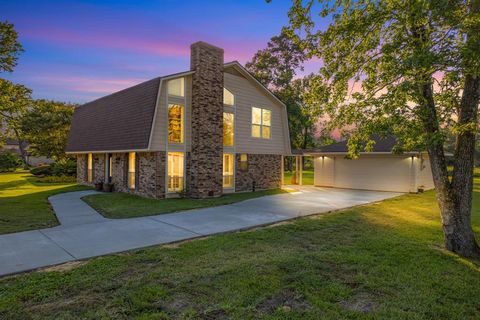 Single Family Residence in Crosby TX 20819 Squaw Valley Trail.jpg