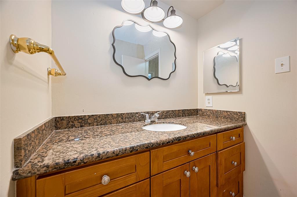 13506 Sherwood Street, Sugar Land, Texas image 39