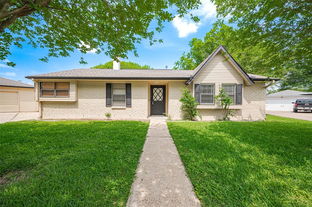 13506 Sherwood Street, Sugar Land, Texas image 3
