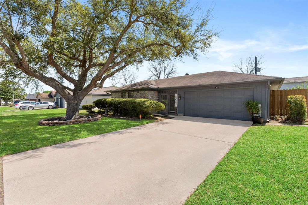 2413 38th Avenue, Texas City, Texas image 4