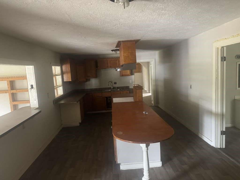 630 W Railroad Street, Vidor, Texas image 3