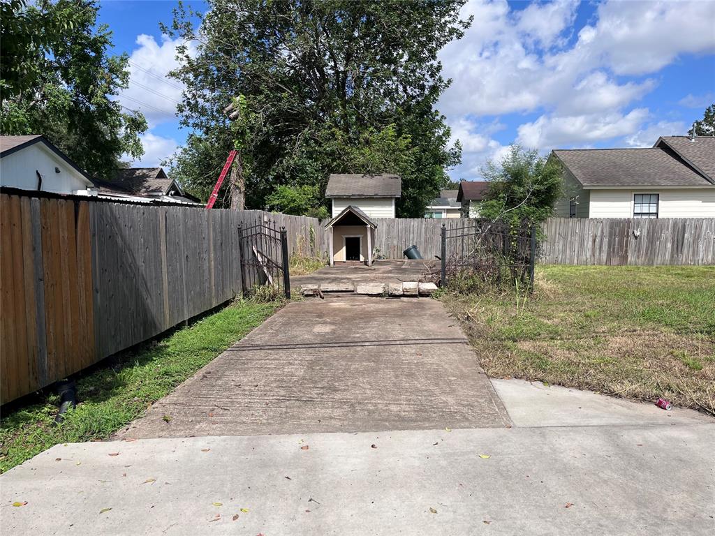 809 W Hedrick Street, Houston, Texas image 6