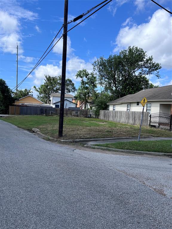 809 W Hedrick Street, Houston, Texas image 4