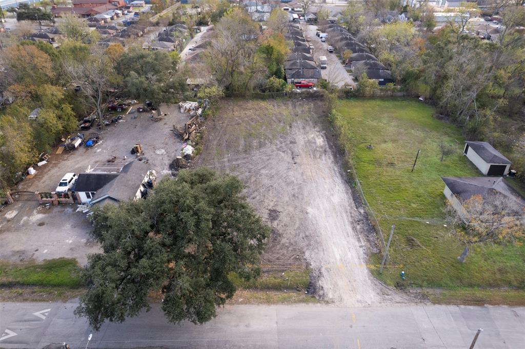 312 Walthall Drive, Houston, Texas image 2