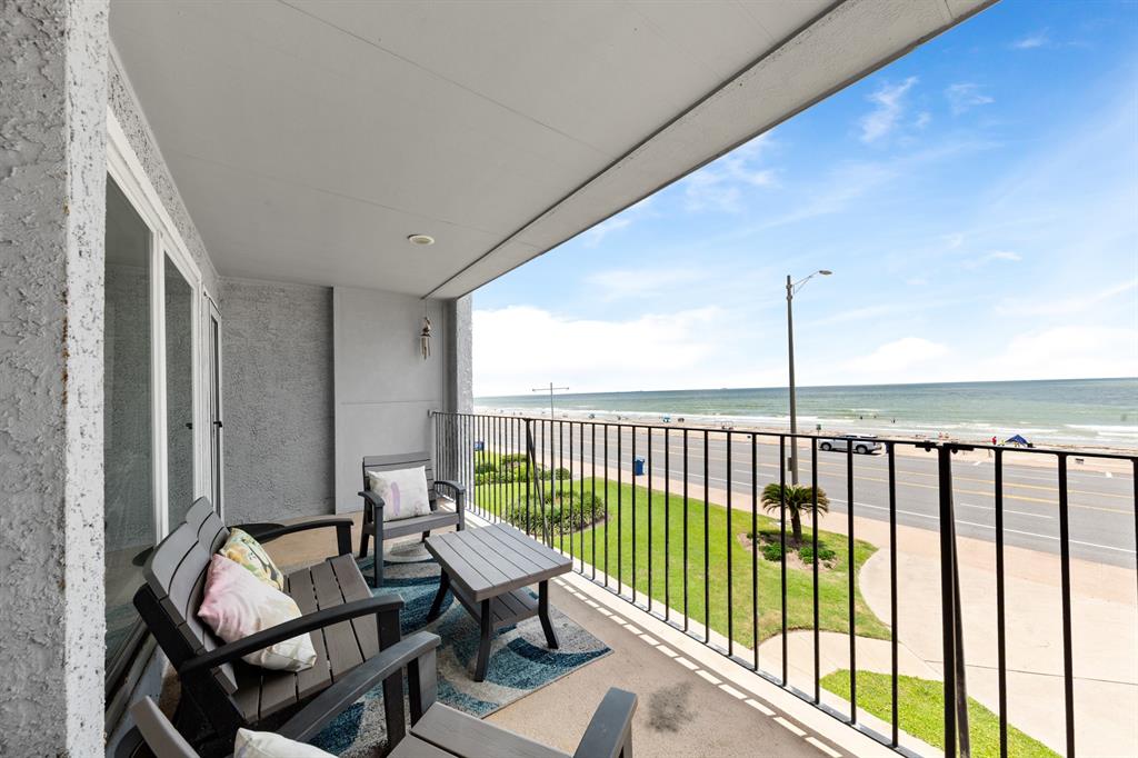 7600 Seawall Blvd 214