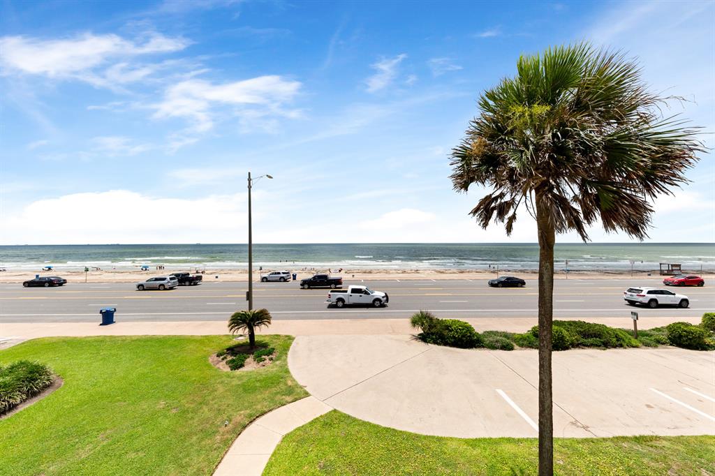 7600 Seawall Blvd 214