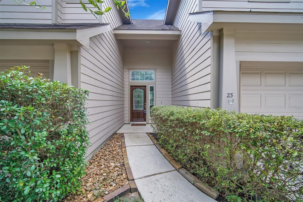 23 S Burberry Park Circle, The Woodlands, Texas image 2