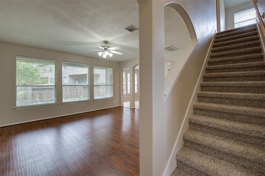 23 S Burberry Park Circle, The Woodlands, Texas image 10