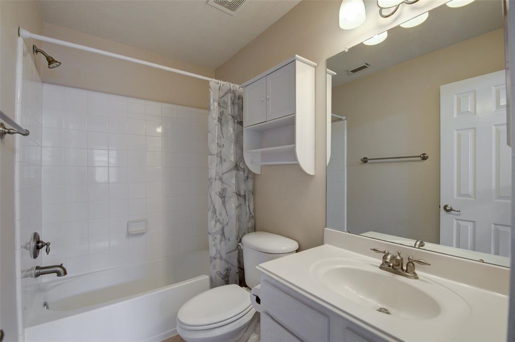 23 S Burberry Park Circle, The Woodlands, Texas image 13