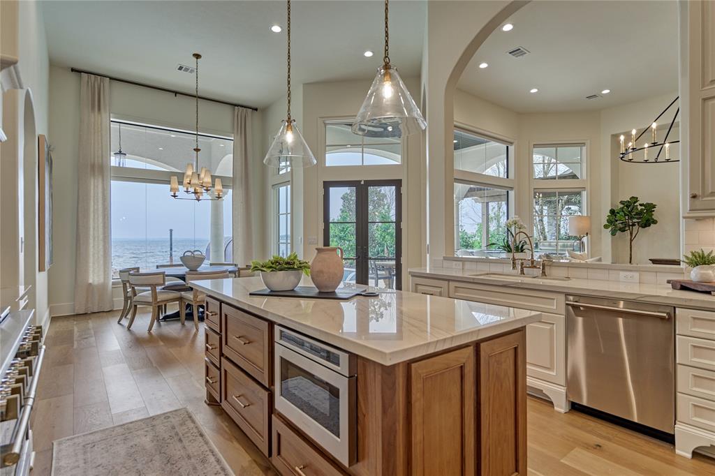 93 Benthaven Isle, Montgomery, Texas image 18