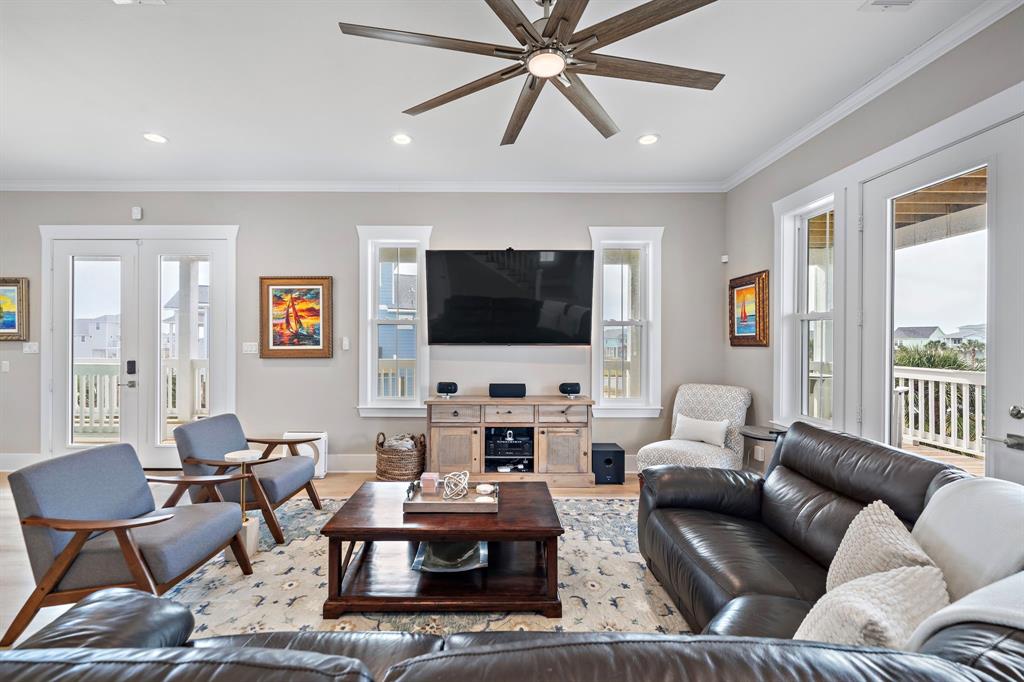 4014 Miramar Court, Galveston, Texas image 5
