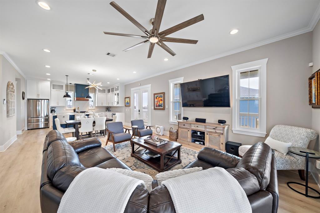 4014 Miramar Court, Galveston, Texas image 6