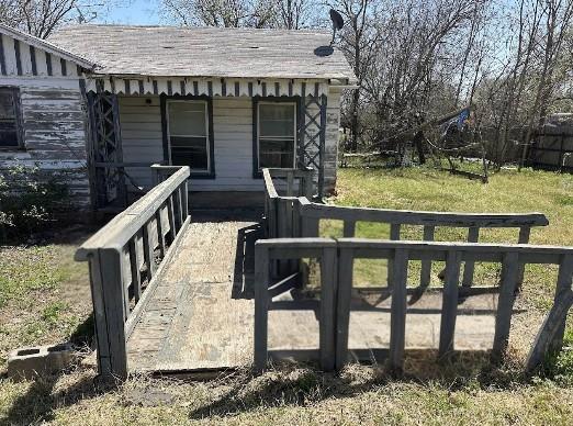 1112 N Austin Street, Comanche, Texas image 2