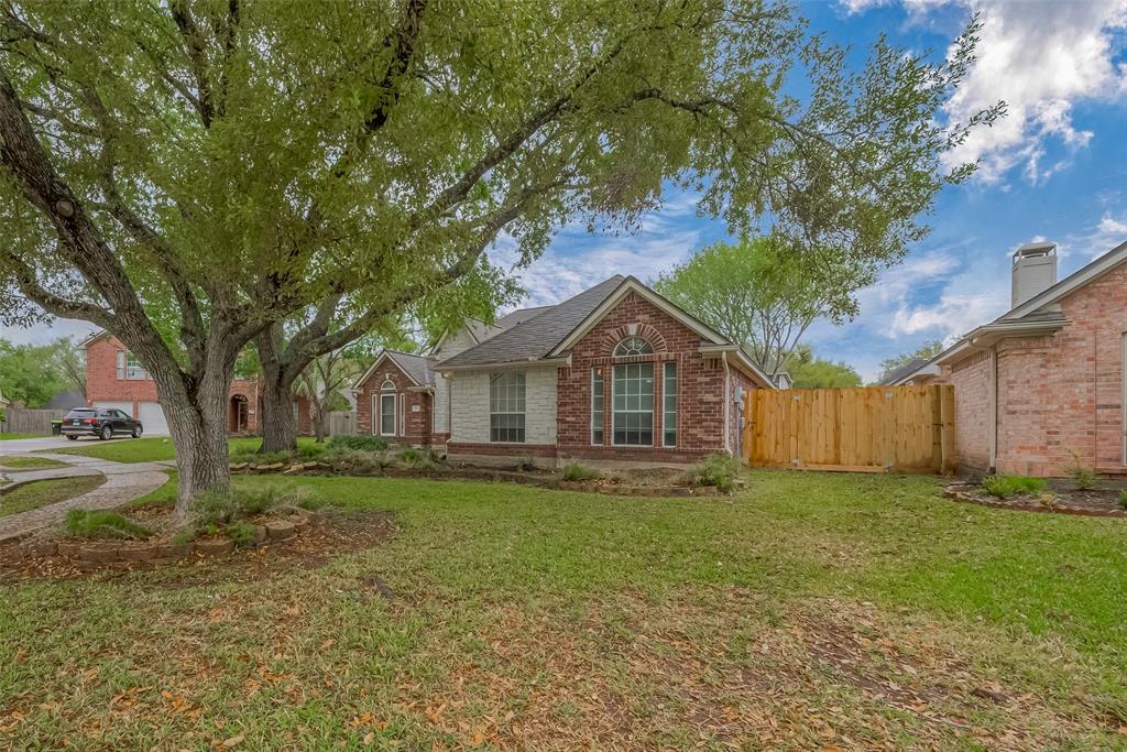 4611 Rainbow Valley Court, Missouri City, Texas image 3