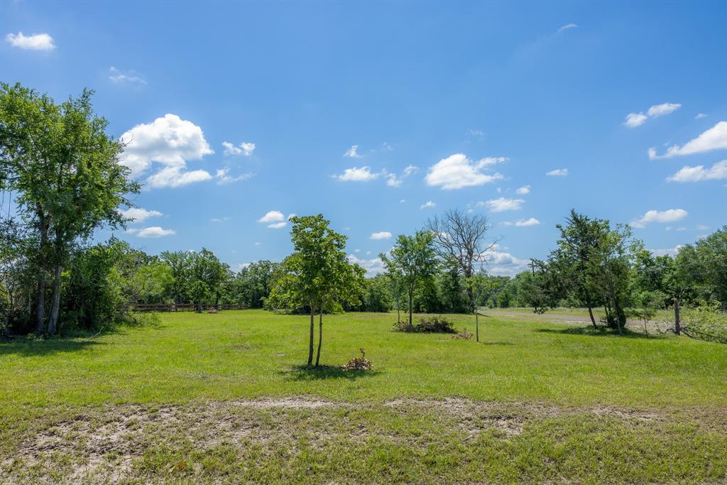 6676 Atakapan Trail, Bedias, Texas image 3
