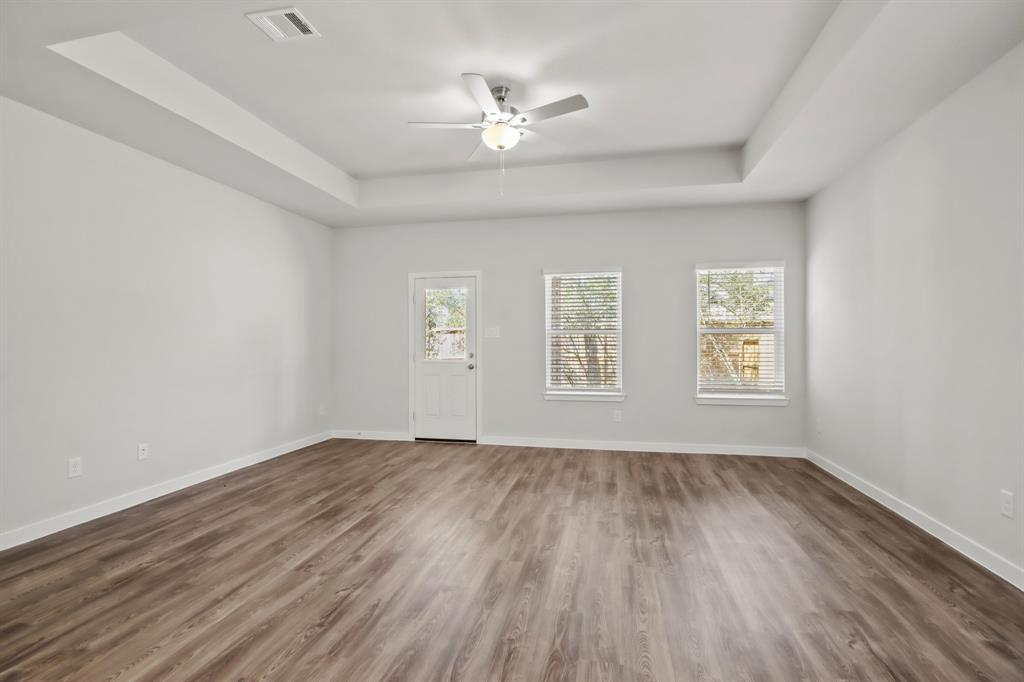 235 Garden Rose Trail, Conroe, Texas image 5
