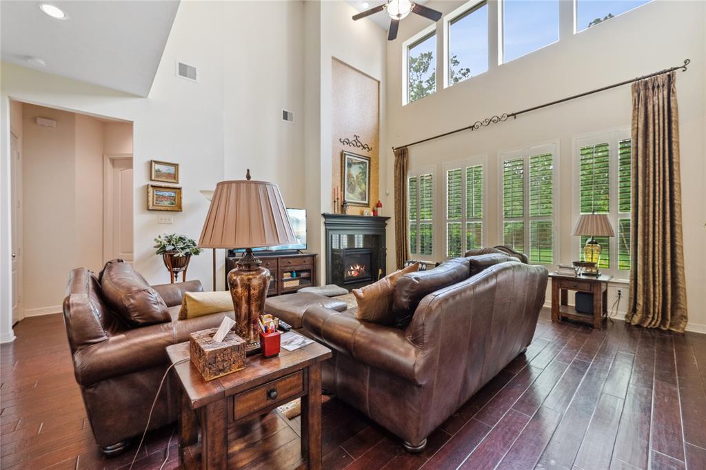 10031 Estes Hill Lane, Conroe, Texas image 9