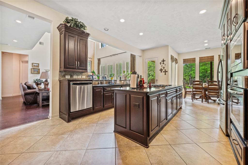 10031 Estes Hill Lane, Conroe, Texas image 12