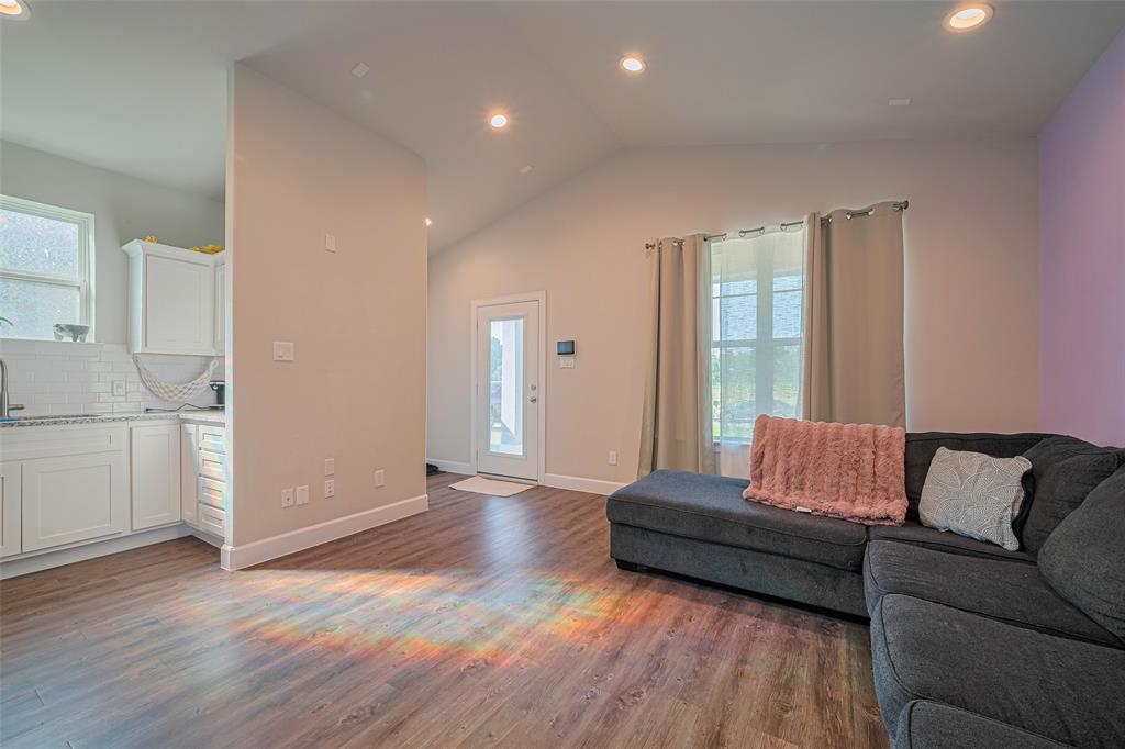 6418 Gresham Street, Wallis, Texas image 6