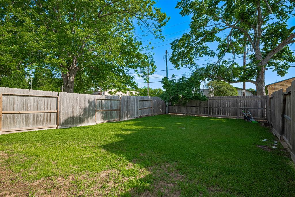 6418 Gresham Street, Wallis, Texas image 15