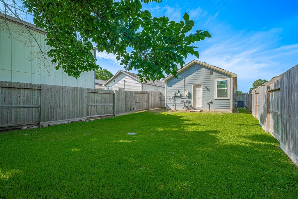 6418 Gresham Street, Wallis, Texas image 16