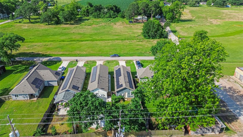 6418 Gresham Street, Wallis, Texas image 24