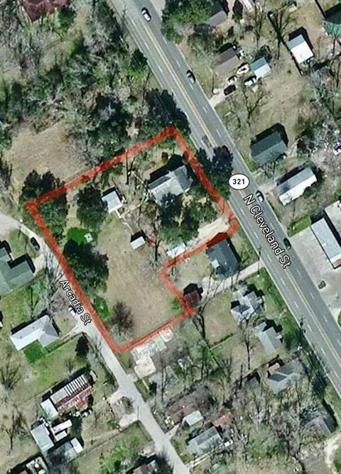 804 N N Cleveland St Highway Dayton TX 77535