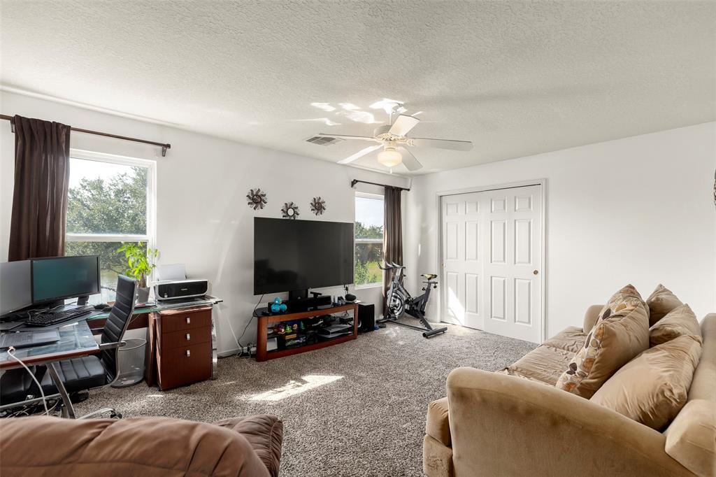 19527 Hardwood Ridge Trail, Cypress, Texas image 36