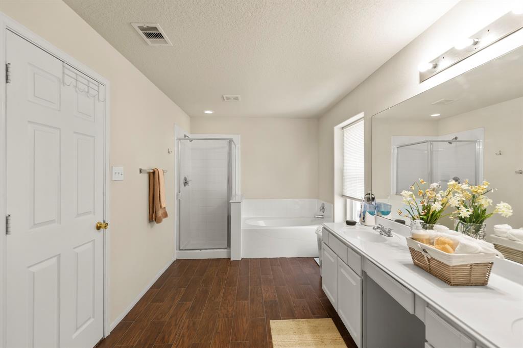 19527 Hardwood Ridge Trail, Cypress, Texas image 27