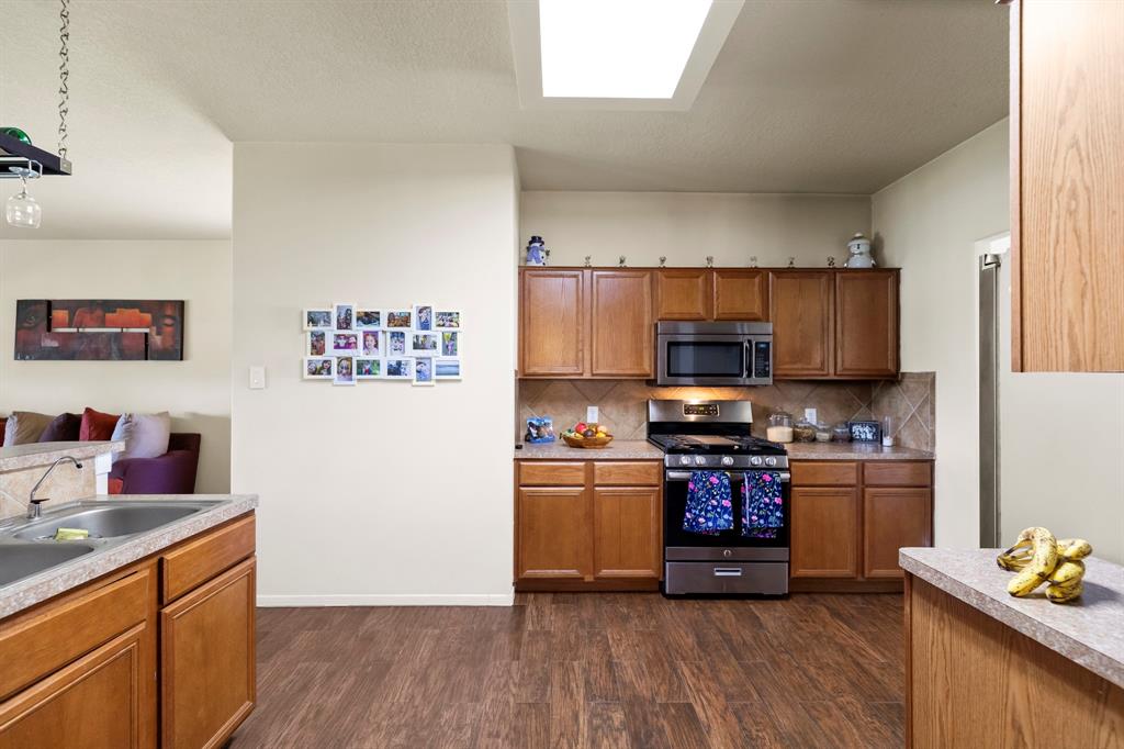 19527 Hardwood Ridge Trail, Cypress, Texas image 11