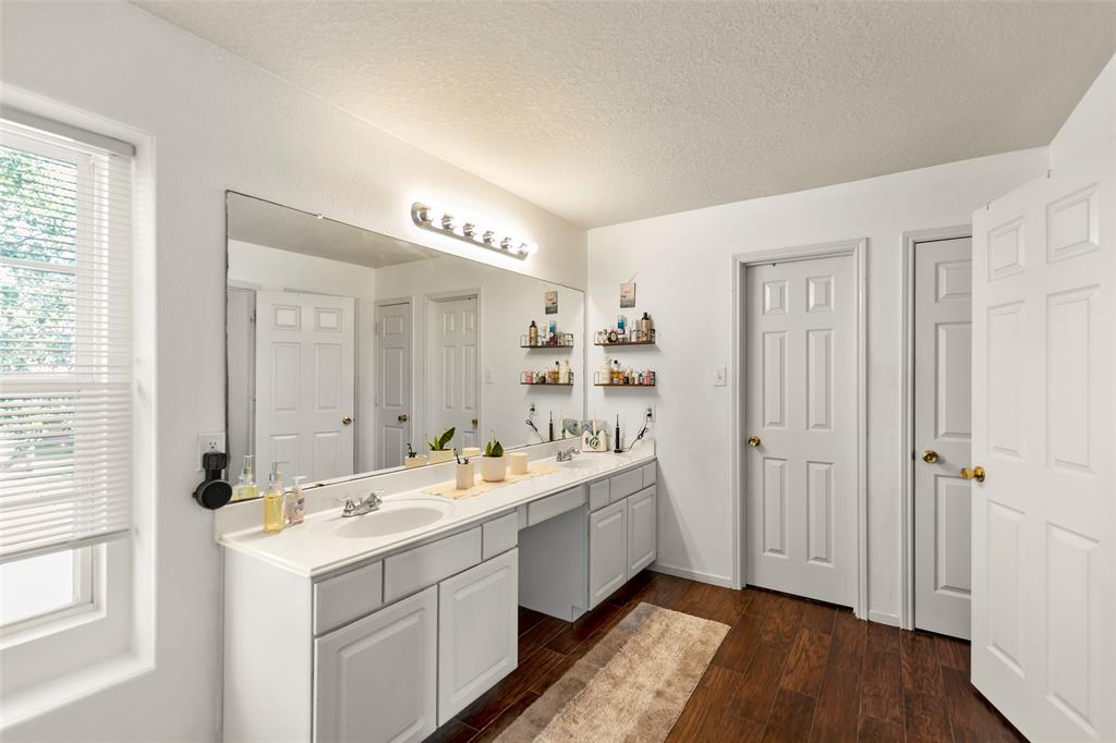 19527 Hardwood Ridge Trail, Cypress, Texas image 40