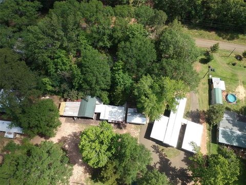 Photo of 371 County Road 428, Bronson, TX 75930 (MLS # 9328625) Photo of 371 County Road 428, Bronson, TX 75930 (MLS # 9328625)