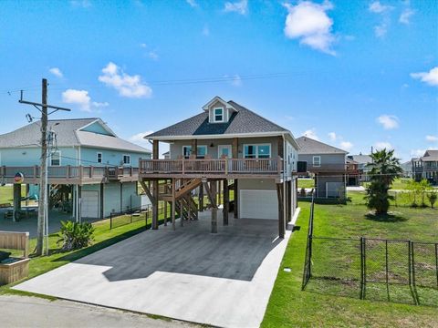 Single Family Residence in Crystal Beach TX 979 Seagull Lane 32.jpg