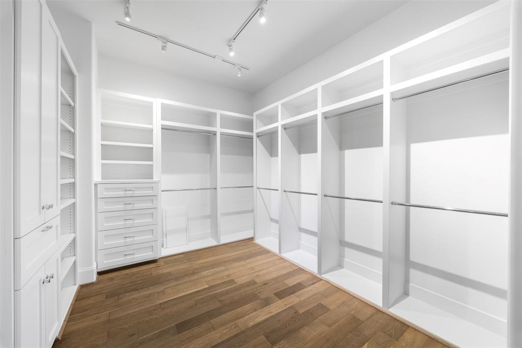 Houston, Texas 77043, United States, 4 Bedrooms Bedrooms, ,5 BathroomsBathrooms,Residential,Active,189011