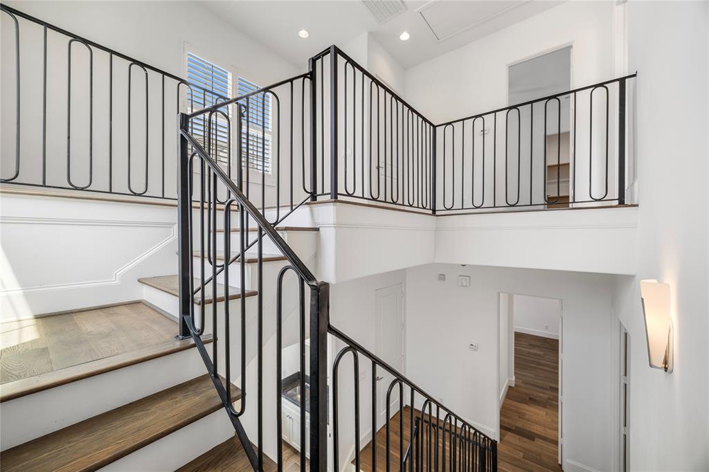 Houston, Texas 77043, United States, 4 Bedrooms Bedrooms, ,5 BathroomsBathrooms,Residential,Active,189011