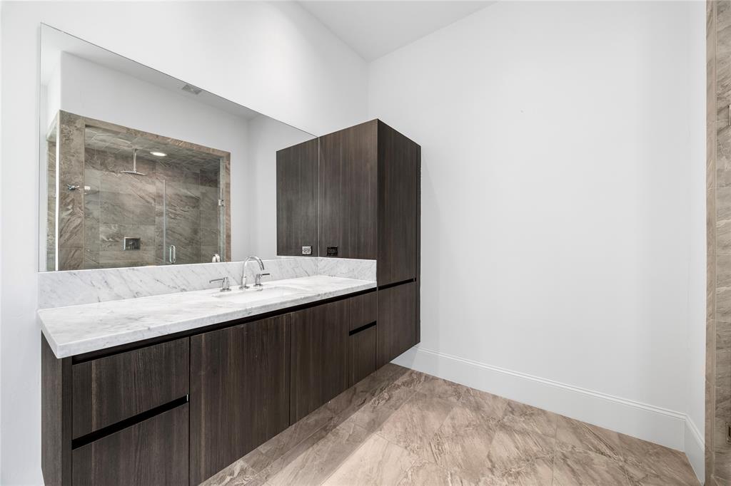 Houston, Texas 77043, United States, 4 Bedrooms Bedrooms, ,5 BathroomsBathrooms,Residential,Active,189011