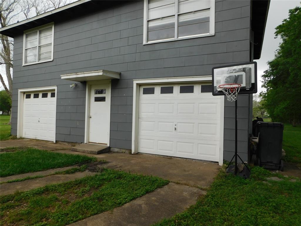 409 Doris Street, El Campo, Texas image 2