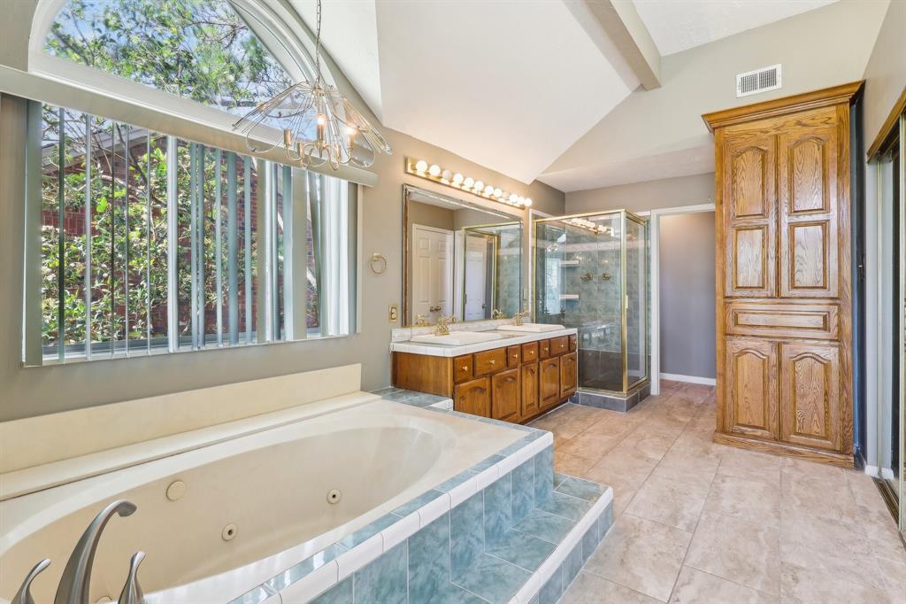 4342 Crow Valley Drive, Missouri City, Texas image 23