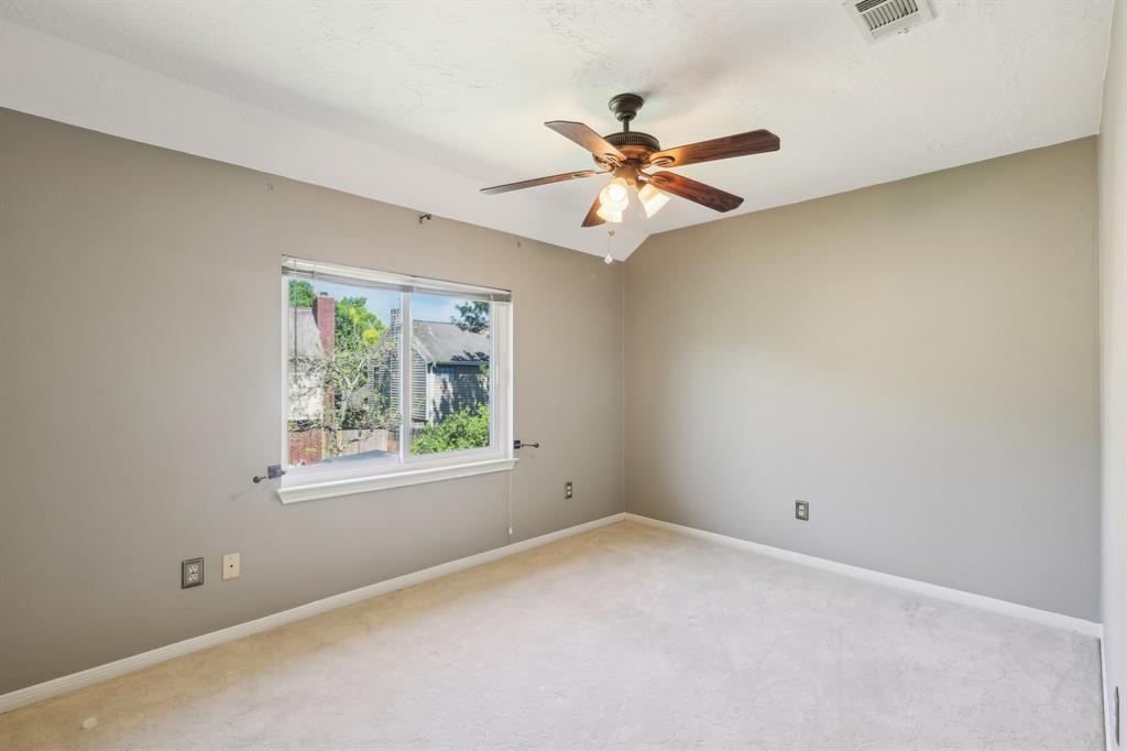 4342 Crow Valley Drive, Missouri City, Texas image 29