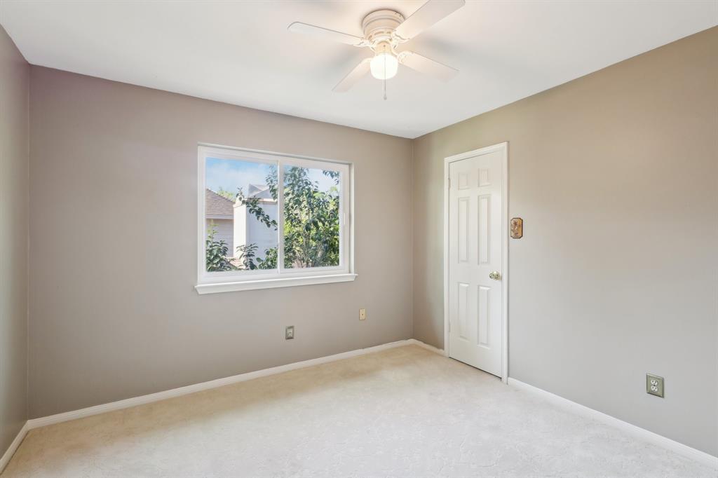 4342 Crow Valley Drive, Missouri City, Texas image 27