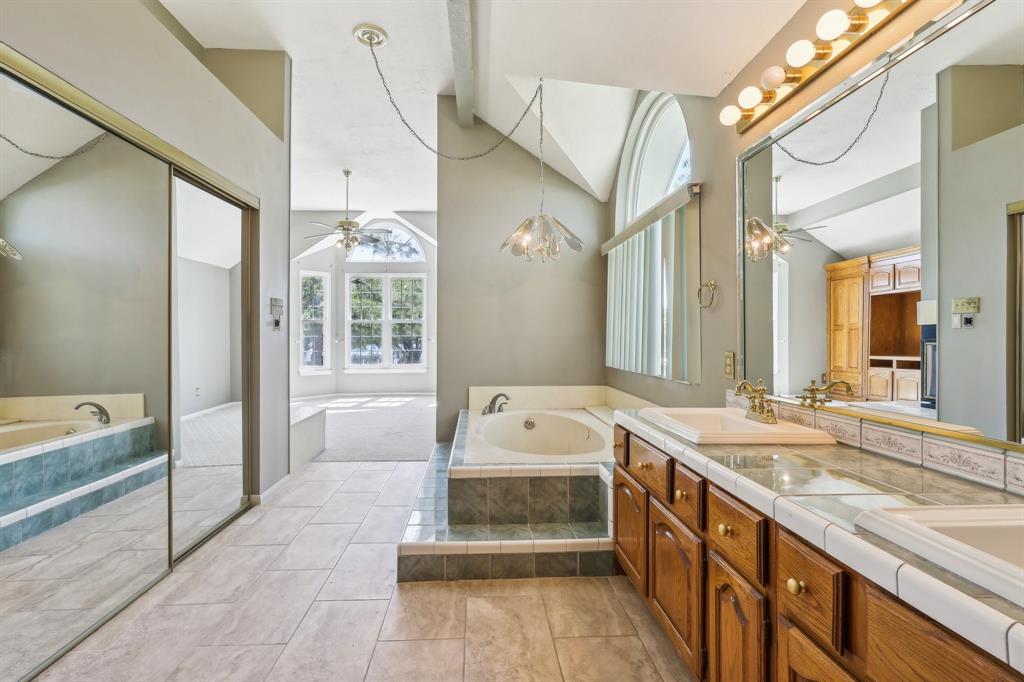 4342 Crow Valley Drive, Missouri City, Texas image 24