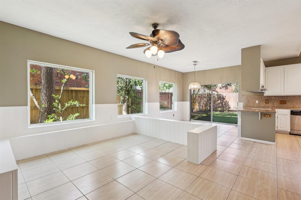 4342 Crow Valley Drive, Missouri City, Texas image 16