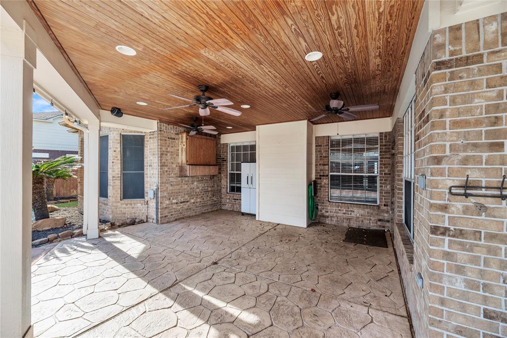 507 Windsor Drive, Friendswood, Texas image 38