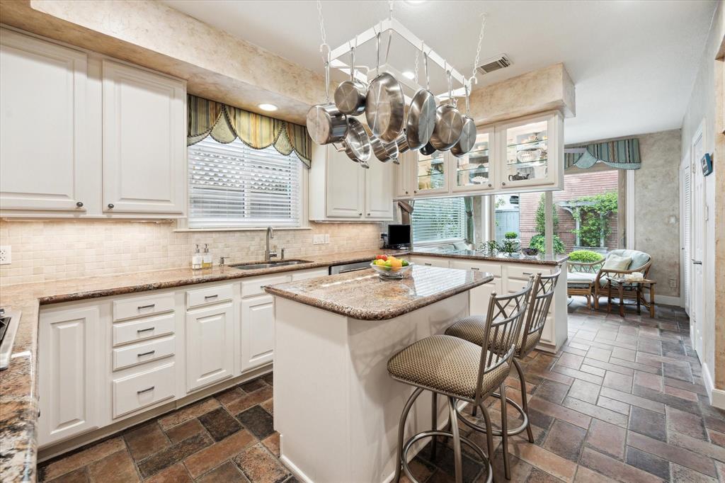 2214 Nantucket Drive #E, Houston, Texas image 16