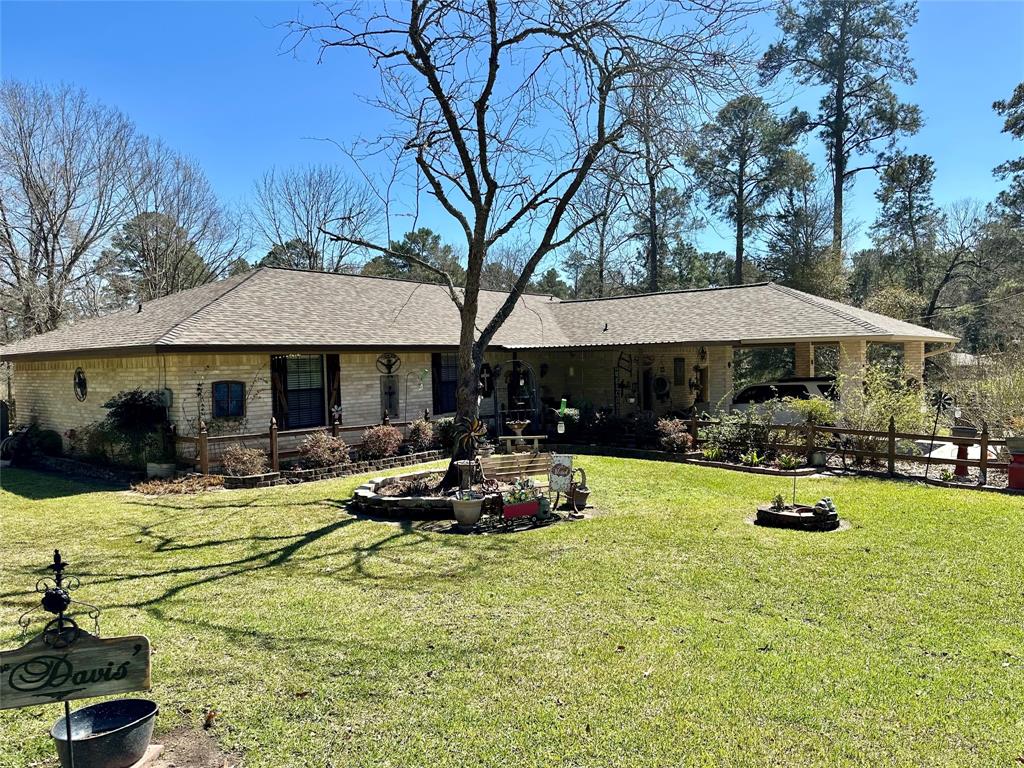 131 Holly Throw Circle, Livingston, Texas image 1