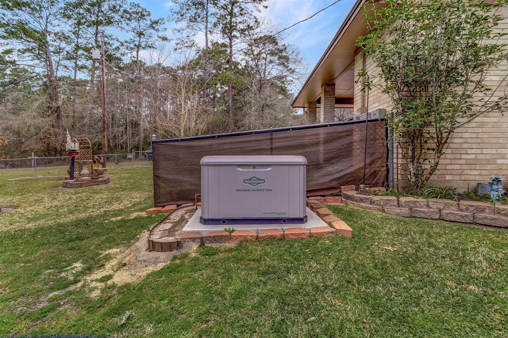 131 Holly Throw Circle, Livingston, Texas image 4