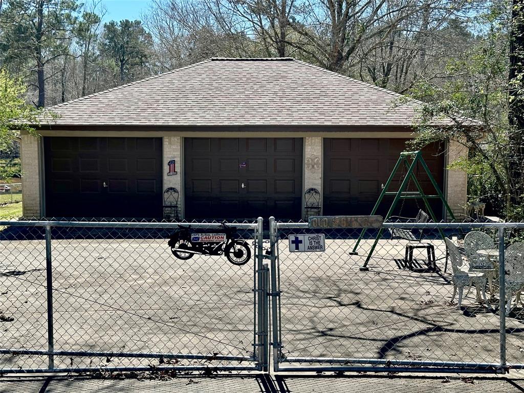 131 Holly Throw Circle, Livingston, Texas image 9