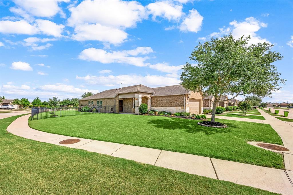 606 Saffron Plum Lane