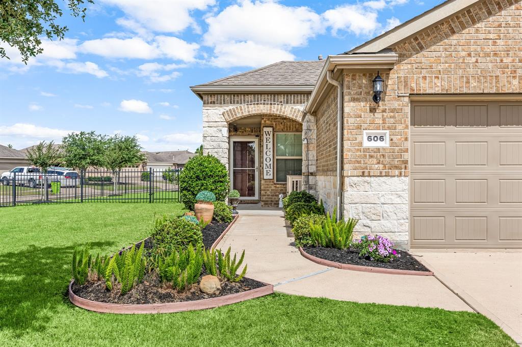 606 Saffron Plum Lane