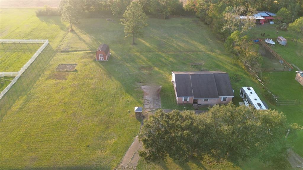 2254 Hawk Meadows Road, Pearland, Texas image 2